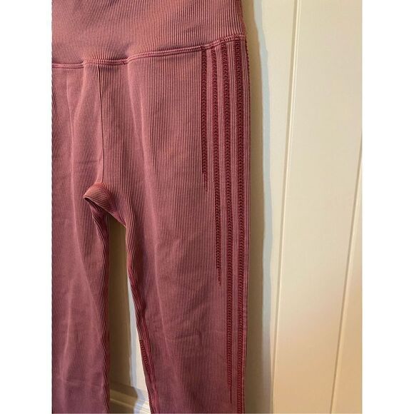 Fabletics Pink High Waisted Seamless Rib Legging - Size M - Picture 3 of 13